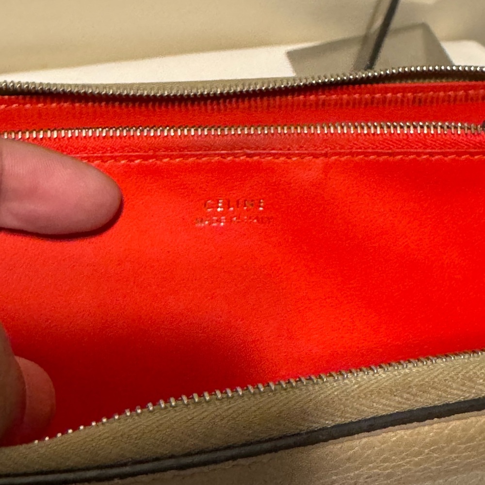Celine Round Long Wallet Beige Leather CELINE in near MINT condition. - Picture 10 of 10